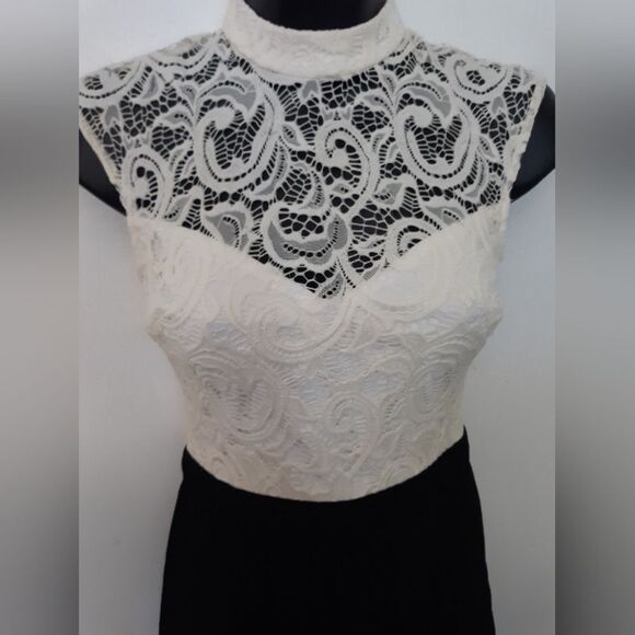 B. Darlin lace top romper - Picture 4 of 5